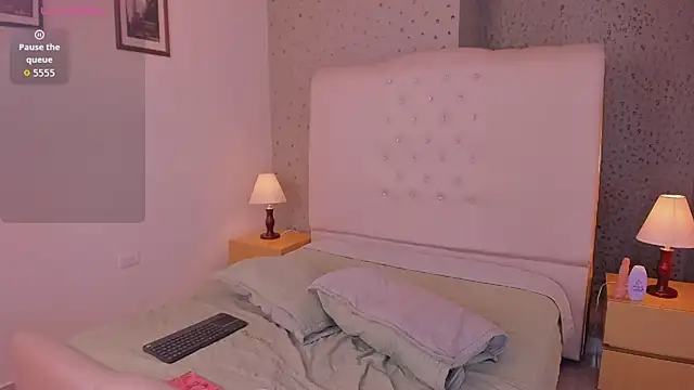 Snapshot of DamelisGrey chatting on 06.19.26 DamelisGrey online show from 06.19.26