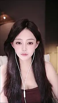 Snapshot of Anne-w chatting on 04.06.26 Anne-w online show from 04.06.26