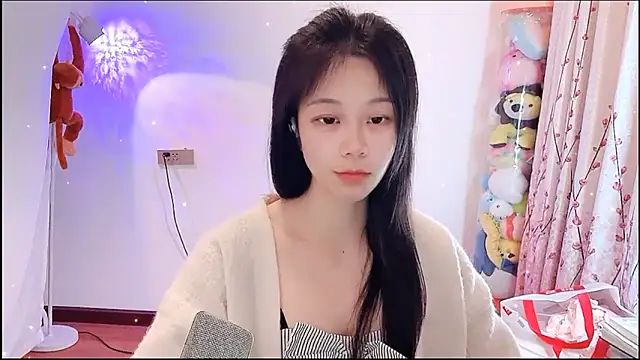 Snapshot of QQ-7890 chatting on 04.23.26 QQ-7890 online show from 04.23.26