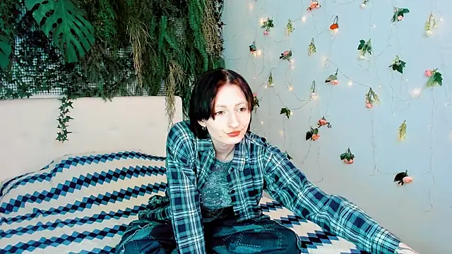 Kira  Cutie online show from 06.19.26