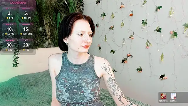 Kira  Cutie online show from 06.23.26