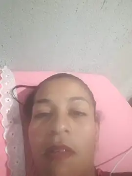 Beatriz2211 online show from 04.15.26