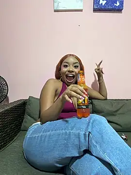 Snapshot of Kloe_rousse01 chatting on 07.18.26 Kloe rousse01 online show from 07.18.26