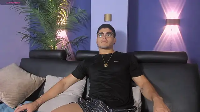 Snapshot of DanteTargaryen chatting on 03.29.26 DanteTargaryen online show from 03.29.26