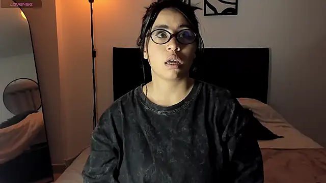 mai evans online show from 08.04.26