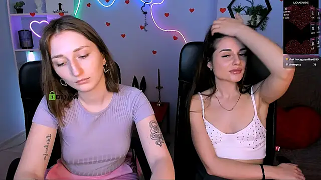 sara musee online show from 04.09.26