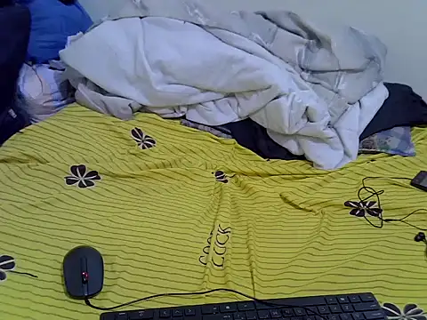 Snapshot of gundo15233 chatting on 03.23.26 gundo15233 online show from 03.23.26