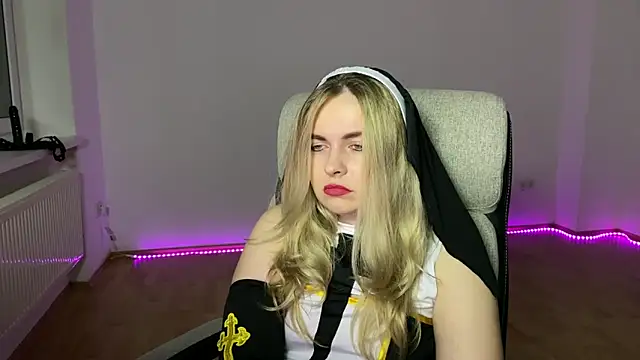 Snapshot of EvaKraz chatting on 04.01.26 EvaKraz online show from 04.01.26