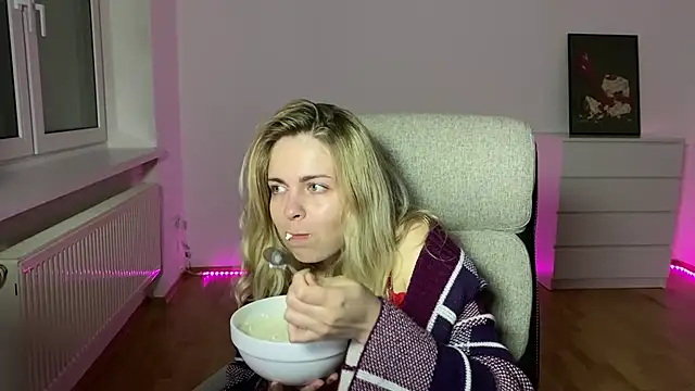 Snapshot of EvaKraz chatting on 04.11.26 EvaKraz online show from 04.11.26