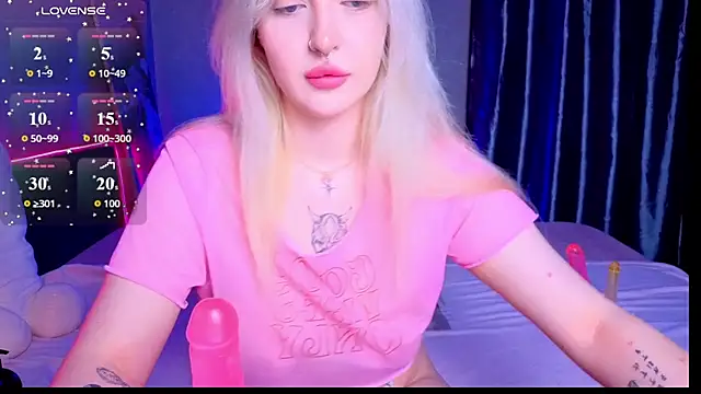 BlondieSummer online show from 06.25.26