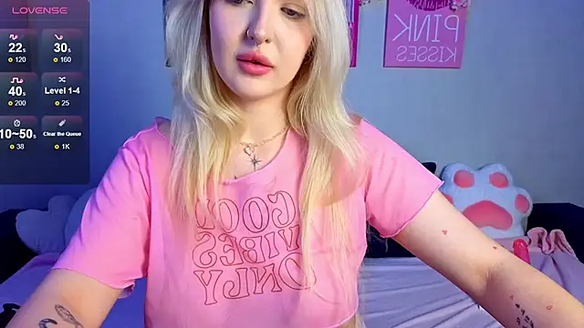 BlondieSummer online show from 06.26.26