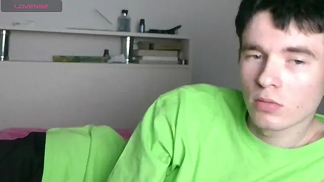 Snapshot of Ernest_ice chatting on 04.06.26 Ernest ice online show from 04.06.26