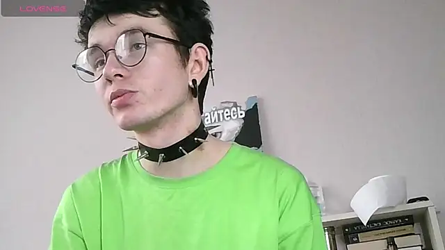 Snapshot of Ernest_ice chatting on 04.18.26 Ernest ice online show from 04.18.26