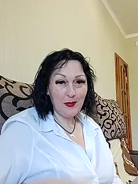 Snapshot of HelgaDennis chatting on 06.18.26 HelgaDennis online show from 06.18.26
