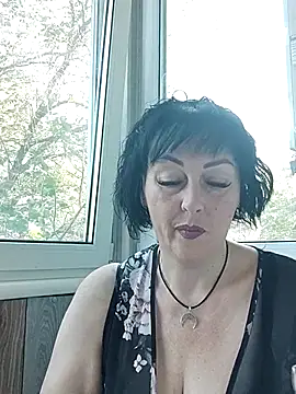 HelgaDennis online show from 08.06.26