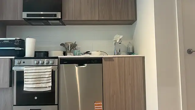 bendlikebanana   online show from 03.31.26