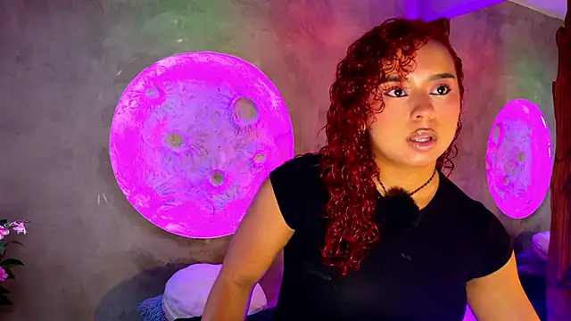 lara curly online show from 06.20.26