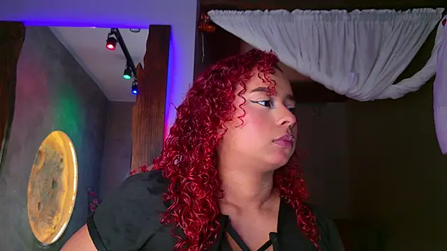 lara curly online show from 07.22.26