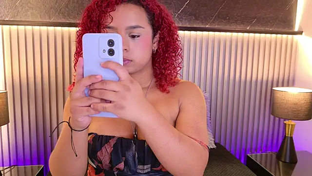 lara curly online show from 08.02.26