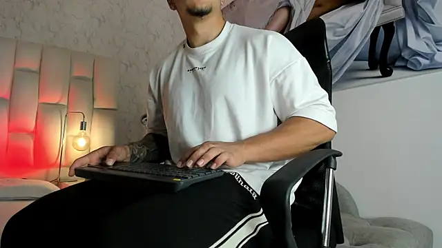 Zane cruz online show from 04.26.26