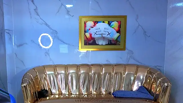 Snapshot of sara_1s chatting on 04.15.26 sara 1s online show from 04.15.26