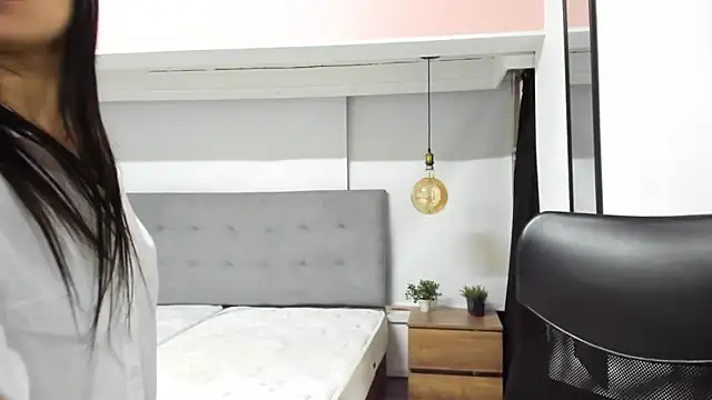 LindaCatalina  online show from 03.27.26