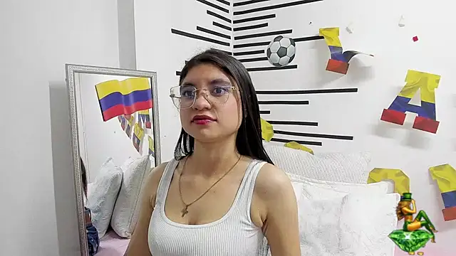 Snapshot of LindaCatalina_ chatting on 06.30.26 LindaCatalina online show from 06.30.26