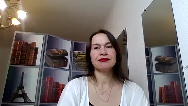 Selena Moo online show from 04.30.26