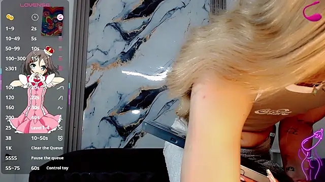 Mia Colucci- online show from 05.04.26