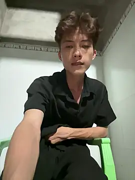 Nguyencuong1999 online show from 05.12.26