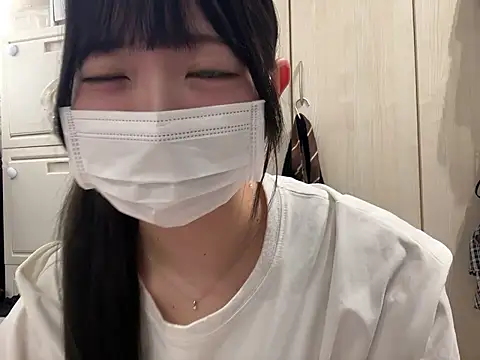 y-u-r-a-33 online show from 06.17.26