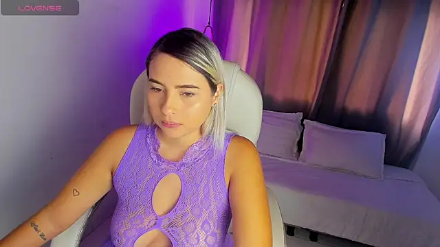 shadixa Luxxx online show from 04.14.26