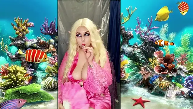 Snapshot of Rose-Vampire chatting on 04.13.26 Rose-Vampire online show from 04.13.26