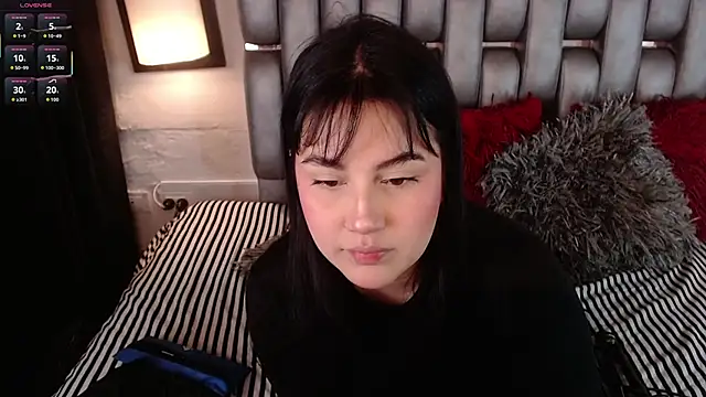 Snapshot of Sofiia_Vega_ chatting on 04.04.26 Sofiia Vega online show from 04.04.26