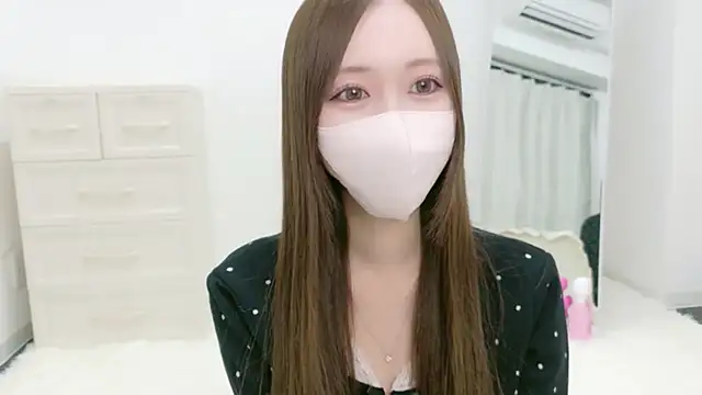 Snapshot of salachan_v chatting on 03.21.26 salachan v online show from 03.21.26