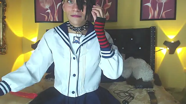 Snapshot of romeo_laurient chatting on 05.18.26 romeo laurient online show from 05.18.26