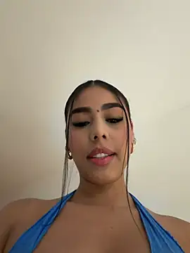 Rossie Blooms online show from 06.20.26