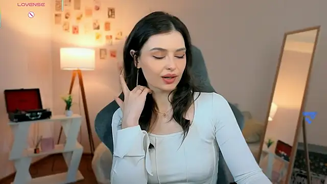 rebbekkakowalski online show from 04.18.26