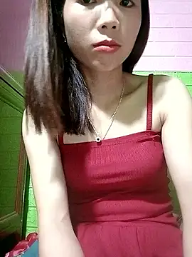 AmyLinee01 online show from 04.18.26
