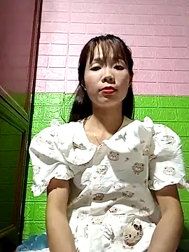 AmyLinee01 online show from 04.29.26
