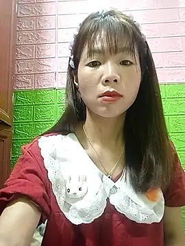 AmyLinee01 online show from 07.04.26