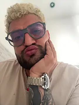 julichuby online show from 04.29.26