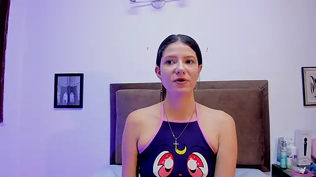 Snapshot of sofy_bonnet1 chatting on 06.08.26 sofy bonnet1 online show from 06.08.26