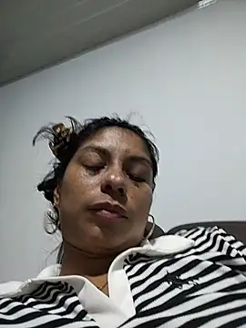 Snapshot of AngelicaStorms chatting on 07.16.26 AngelicaStorms online show from 07.16.26