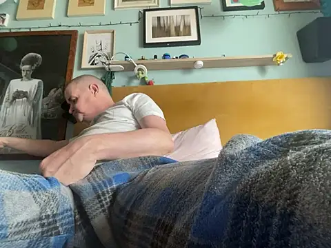 MyCockWantsYourWetVagina online show from 04.14.26