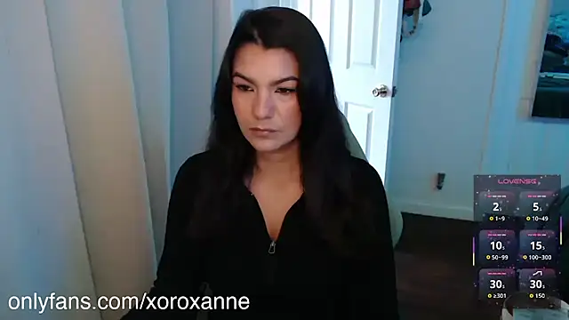 Snapshot of sweetRoxie chatting on 06.18.26 sweetRoxie online show from 06.18.26