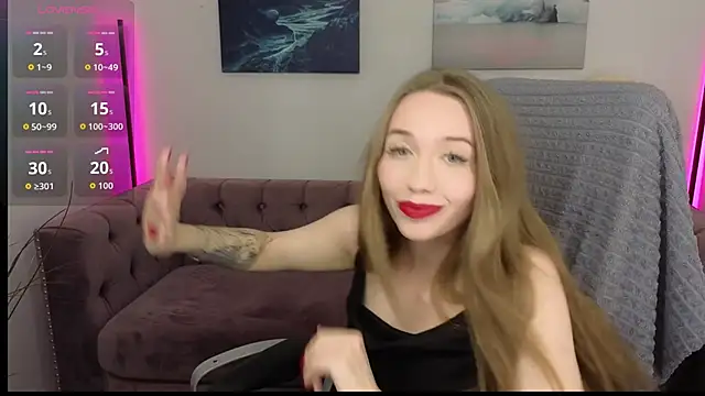 Snapshot of TonyRaymon chatting on 04.17.26 TonyRaymon online show from 04.17.26