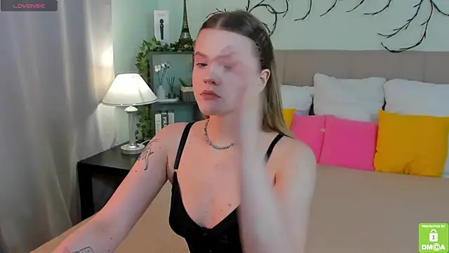 Emma peach online show from 07.11.26