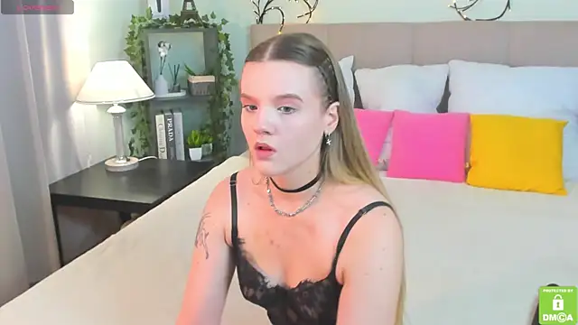 Emma peach online show from 08.08.26