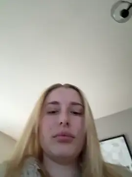 EloiseeUKK online show from 03.25.26